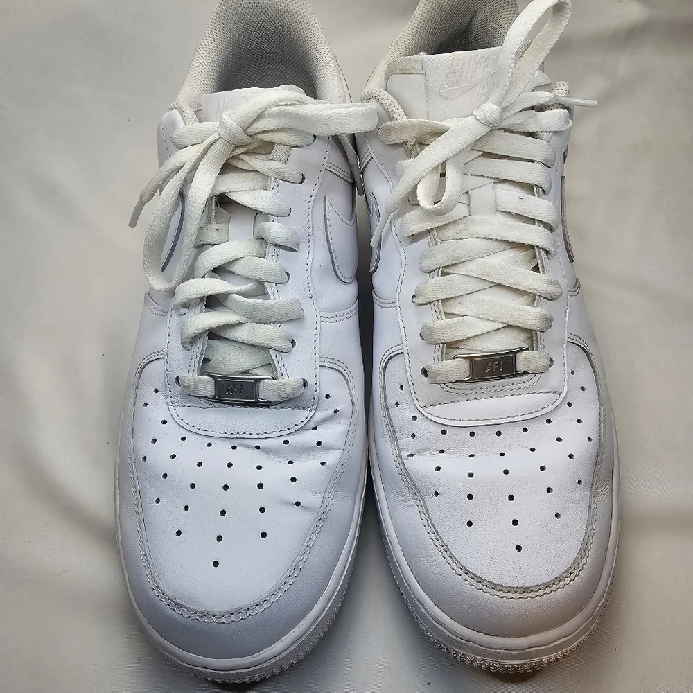 Nike good preowned